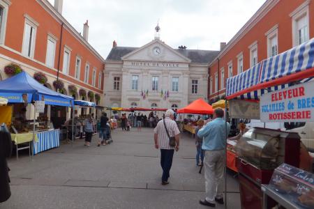 trhy v městečku  Chagny