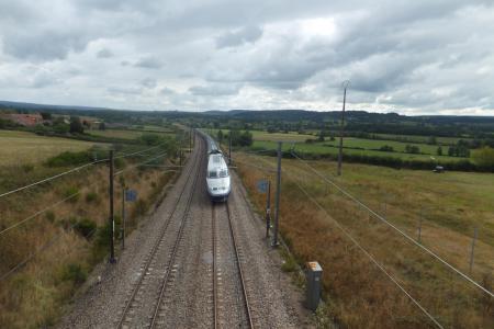 na mostě nad TGV