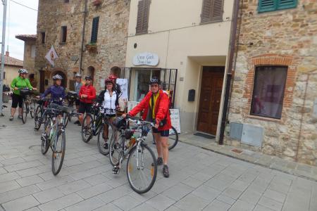 pokračujeme na kole-Castelina