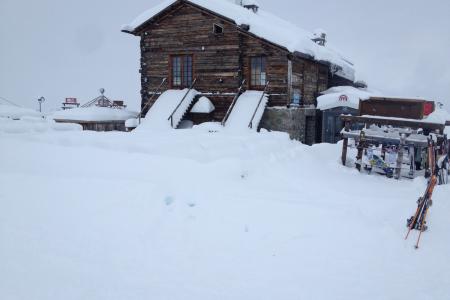 sněhem zapadaná restaurace na Motolinu