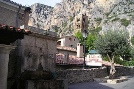 Moustiers