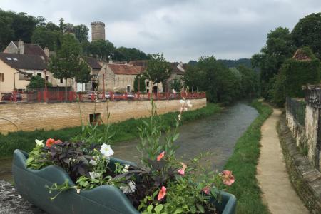 etapa vedla podél Burgundy kanálu