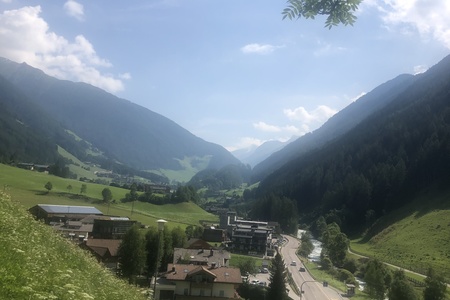 4 den- údolím Aurina do Brunecku a hotelu