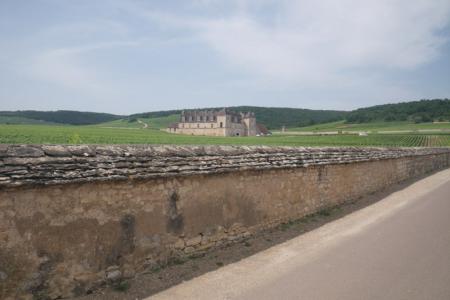 Podél zámku Vougeot