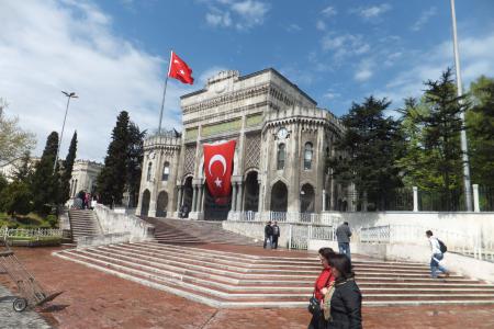 celý Istanbul byl vyzdoben vlajkami